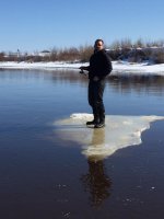 Мы в детстве так гоняли на льдинах, как мамонтенки ))