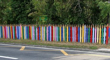 Давно габион, плетень и штакетник стали оригинальными? Пост - фигня!