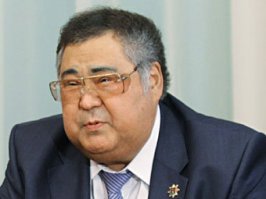 А вот так якудзы (тот что на первой фотке) выглядят у нас в России: