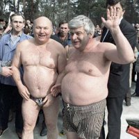 "Похудала, похудала сирота. Не проходит, не проходит в ворота!" (с)