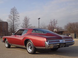 Buick Riviera 7.5L 1973 года