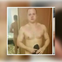Сдается мне муж ейный - это тот лысый дядька из постов про измену жены, поэтому раньше с охоты и вернулся, что там его егеря вспугнули.