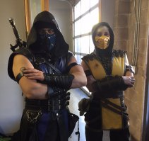 Так вот кто это был! Сфоткала ее пару месяцев назад на мировом кубке по Mortal Kombat в Лос-Анжелесе.