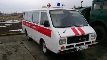 В Иркутске полицейские отреставрировали милицейский РАФ