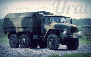 Короткая КАМАЗовская кабина выглядит еще более менее (хотя эти дырки на решетке лишние), а вот с налепленным капотом , просто ужасно. Кабину на фото , считаю самой оптимальной