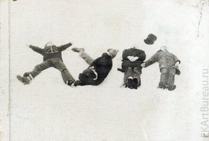 Дети своими телами составили стрелку, чтобы указать полиции на преступников