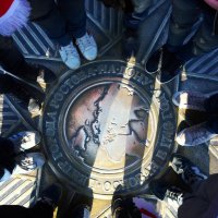 Глупости пост. Причем тут Ростов вообще? Такой пое/ени везде хватает.
А так
Шикарный город. Люблю его. Люблю бывать там. Самым любимым местом были Парамоновские склады. Залазишь на самый верх, садишься и наблюдаешь, как люди внизу купаются - развлекаются... Очень жаль, что решились демонтировать