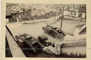 у стен Успенского собора в Смоленске. а во время оккупации немцы вывезли их куда-то и след их потерян