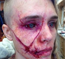 глазки надо визином закапать, и рот большие вещи не совать!