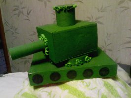 А мне внучки вот такой танк на ДР подарили!