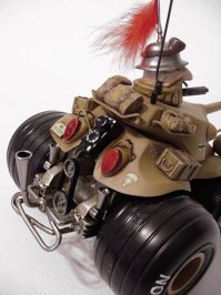 Девочки лепят не только ягодки  