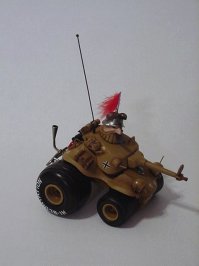 Девочки лепят не только ягодки  