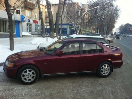 Тоже на 131 в автошколе учились,а из праворуких была Хонда Рафага чумовой и неубиваемый аппарат)))