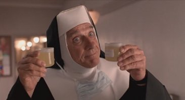 "Неистребимый шпион" с Лесли Нильсеном. Вот где мастера маскировки ;)