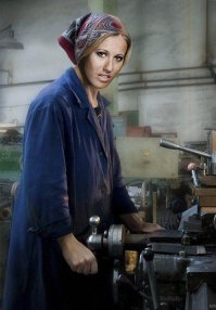 "...ведь насколько Ермолова играла бы лучше вечером, если бы она днём, понимаете, работала у шлифовального станка..." :-)