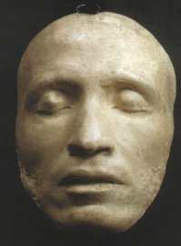 Ну нафиг . .. пока живой то делать подобное ... силикон для видео еще понятно .. а вот гипс обычно для посмертных масок делают