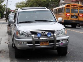 Эх Ваня
Проникновенье наше по планете
Особенно заметно вдалеке.
В общественном парижском туалете
Есть надписи на русском языке.