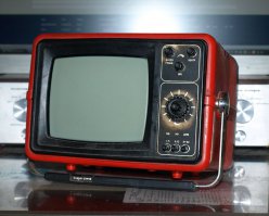 И у меня есть вещи из СССР, некоторыми из них я до сих пор пользуюсь.