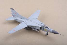 Сборные модели самолётов... Запах клея помнится до сих пор.