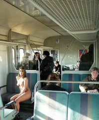 А потом она попросила чего нибудь погорячее, машинист пришел и отжарил ее.