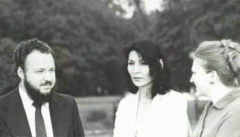 Будущий патриарх Кирилл в гостях у Джуны. год не известен