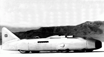 Все экземпляры хороши. Но вот расхваливать достижения максимальной скорости "аж" в 223 км/ч в 1956 году, это позор.
А ведь за рубежом:
500-километровый рубеж скорости был преодолён в 1937 г. Джоном Айстоном на автомобиле «Роллс-Ройс-Айстон» (502,43 км/ч).[Вики]