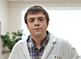 помнится он говорил, что начинал работать со скорой!)))