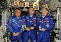держи ты свою веру при себе, поставь ты иконку в своем спальном месте - но нет... испохабили науку, маскарад ей богу