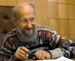 Это не я. 
Это Ви́льям  Похлёбкин— советский и российский историк-скандинавист, геральдист. Специалист и историк в области кулинарии, крупнейший специалист русской кулинарии.
Наибольшую известность, благодаря своим научным работам по кулинарии, Похлёбкин приобрёл как исследователь и популяризатор кулинарии, занимаясь гастрономической историей, семиотикой кухни и кулинарной антропологией. Он, в частности, реконструировал древнерусское кушанье кундюмы (кундюбки) и ассортимент блюд и напитков в русской классической драматургии конца XVIII—начала XX века. Похлёбкин предложил также разнообразить пищевой рацион космонавтов и ввести для них купаж чёрного и зелёного чая. 
Монография Похлёбкина «История водки» была удостоена премии Ланге Черетто
Почти все кулинарные книги Похлёбкина неоднократно переиздавались по просьбам читателей.