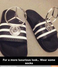 продам пару чёрных Мерседесов