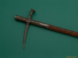 Для пробивания шлемов чаще использовали клевец, а не кистень.