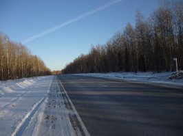 Что бы не сложилось ложное впечатление о том что яко бы это две "парадных дороги" давай отправимся в путешествие до города Абакан. 450 км. на автобусе преодолевается за 7-8 часов, на автомобиле за 5-6 часов. Непривычное словосочетание "Российские хорошие дороги", не правда ли? Но так оно и есть.