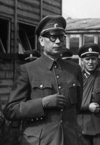 В преддверии дня Победы как не упомянуть этого известного предателя - генерала Власова