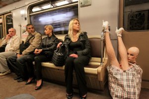 Модные люди в метро: осторожно, здесь может быть ваша фотография!	 