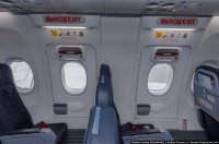 Почему в самолетах есть "выделенные" иллюминаторы 