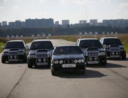 Не, ну за старания конечно молодец, но смотрится оно дико конечно :))))

Чем то напомнило вот это из "Самый лучший фильм"