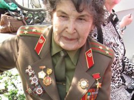 Не судите по погонам!
Разное бывает :)
Не имею ввиду Завалий.
К Завалий это не относится