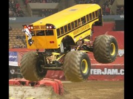 Сельский школьный автобус