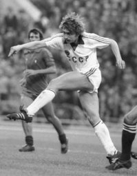 А это, похоже, Олейников. Он играл за "Динамо" (Минск)