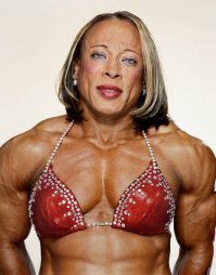 ну не согласна... отличная фигура, когда не сушеная,. вообще красота. То ли мужик это вот: