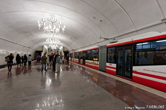 Родной мой Волгоград...  Один из самых депрессивных и экономически отсталых городов России... (это факт и с этим ничего не поделать) 
Всё бедненько и гаденько.