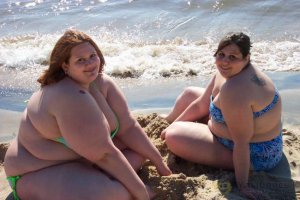 17 причин, по которым полные женщины не должны носить бикини