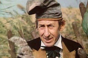 Ну вот капитан Басов В.П., без проблем личностного характера и с хорошим ВУСом для службы в запасе. Но таки не стал даже майором.
Привести еще примеров массу, с фамилиями, что не на слуху?