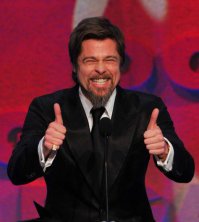 Американская модель становится всё больше похожа на Анджелину Джоли 