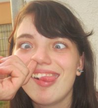 поймала дебильная девочка золотую рыбку и говорит ей:
- ыбка, я тибя съем!
- не ешь меня, девочка, я любые три твоих желания исполню!
- харашо, хочу стать умной... ОБОССАТЬСЯ!!! Е@АНУТЬСЯ!!!
...
- ыбка, я тибя съем!