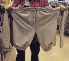 16 людей, которые так и не поняли, что такое штаны и как их следует носить 