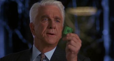 «Неистребимый шпион» тоже увлекательный, иногда можно пересмотреть.    ;)