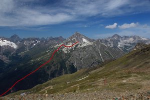 Прошлым летом с дочкой вот сюда ходили на Хрустальное озеро, с проводником конечно)