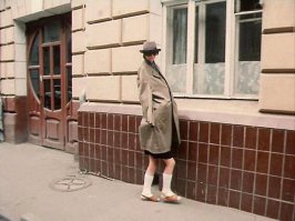 Самые странные, забавные и нелепые статуи известных людей