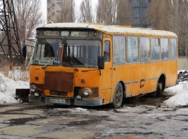 у нас до войны 2014 года на шахте Луганское трудились парочка таких ЛиАЗов развозя шахтеров,только двигателе там уже дизели....сейчас их уже наверно нет,их укры либо спалили,либо угнали...
